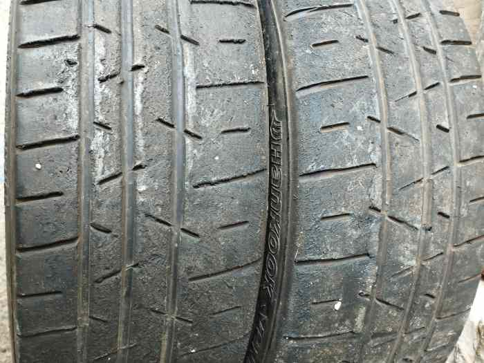 Vends pneus HANKOOK en 17 pouces 2