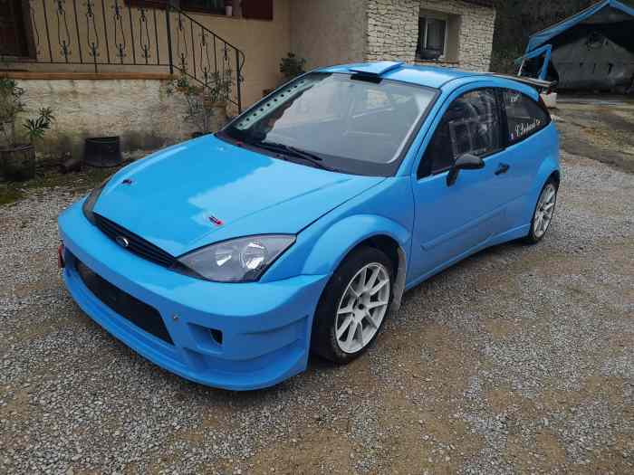 FORD FOCUS maxi F2000 0