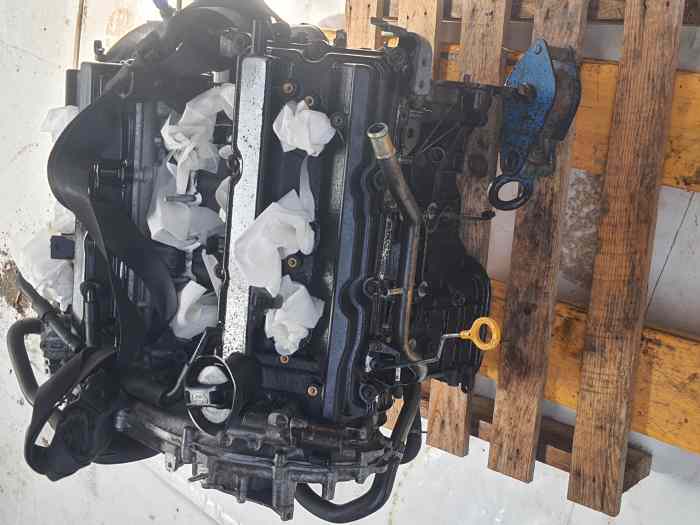 Moteur 350z 3.5 v6 – photo 4 sur 4