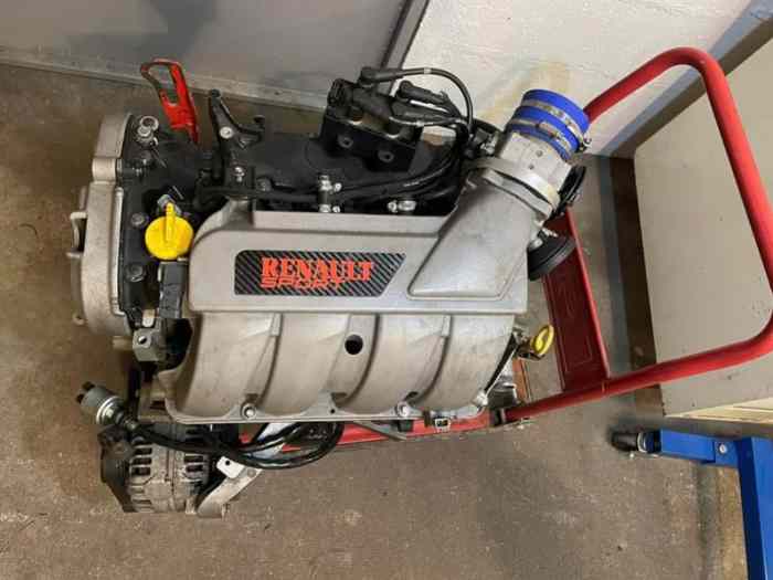 Moteur clio r3