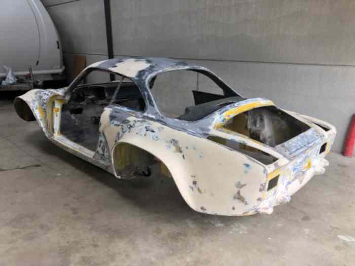 Coque Alpine A110 à restaurer 1
