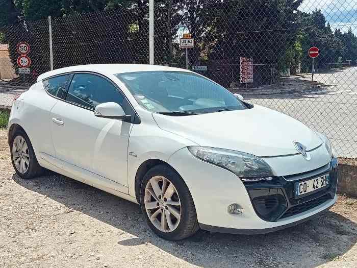 RENAULT MEGANE 3 2