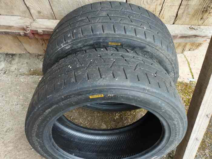 Vends pneus HANKOOK en 17 pouces 5