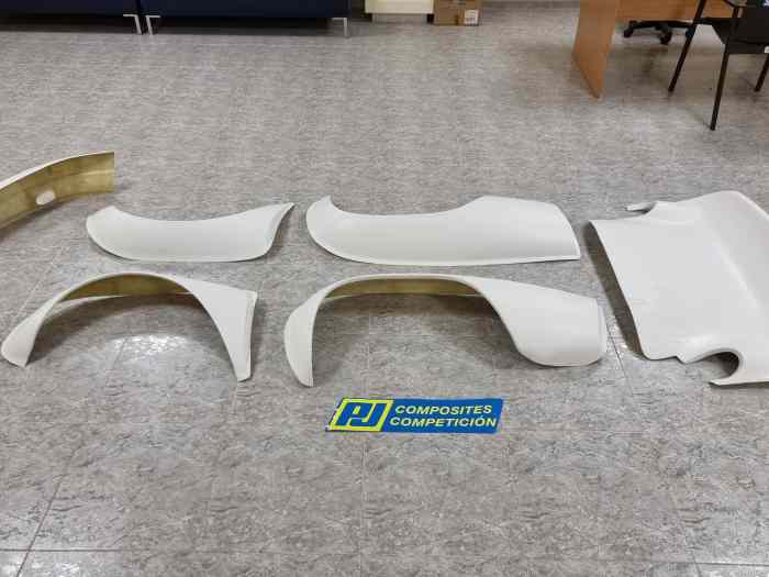 KIT CARROCERIA RENAULT ALPINE A110 1800 GRUPO 5 4