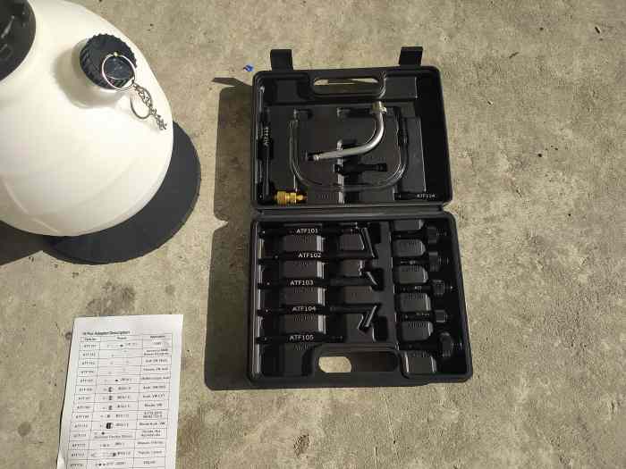 Outil De Remplissage Huile Boîte Vitesses 7,5L - Pompe Vidange ATF Manuelle 15 Adaptateurs