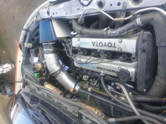 Moteur toyota 4 age 16v developpe 205cv