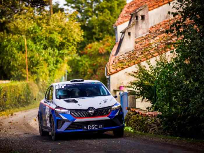 Location CLIO V RALLY 4 (RC4)