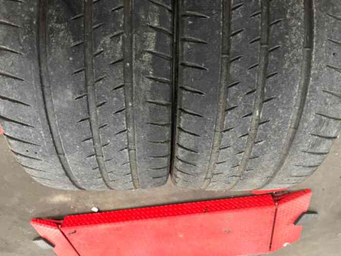 Pneu Michelin Porsche 2