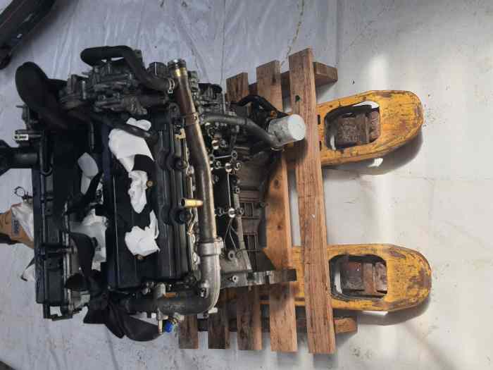 Moteur 350z 3.5 v6 – photo 3 sur 4