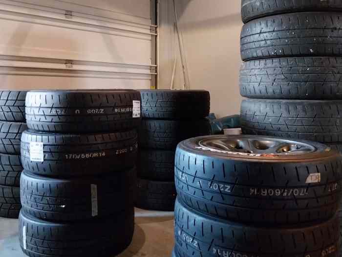 Gros lot de pneus Hankook 14 pouces to...