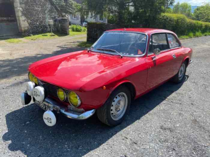 Alfa Roméo coupé bertone 1600 junior 2