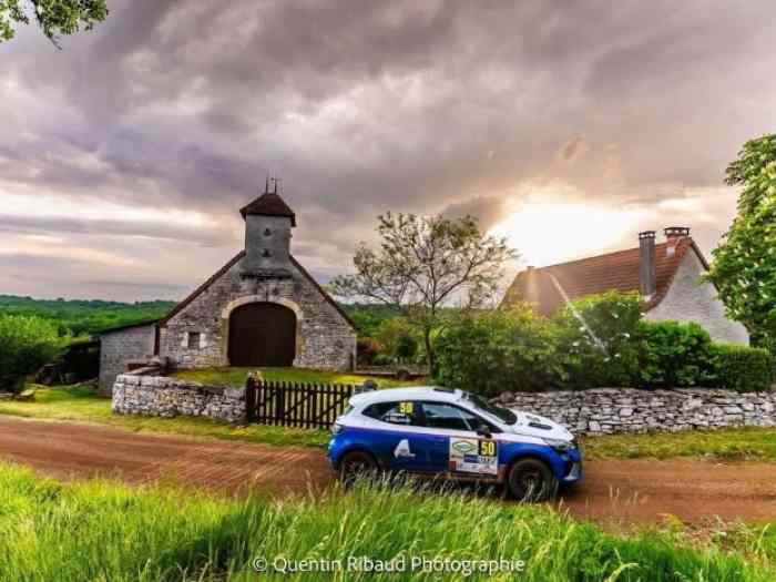 Location CLIO V RALLY 4 (RC4) 3