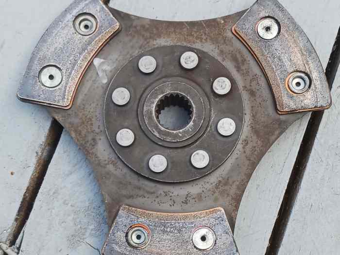 Embrayage 18 cannelures moteur tu
