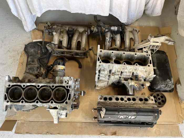 PIECES MOTEUR PEUGEOT GTI 16S 1900