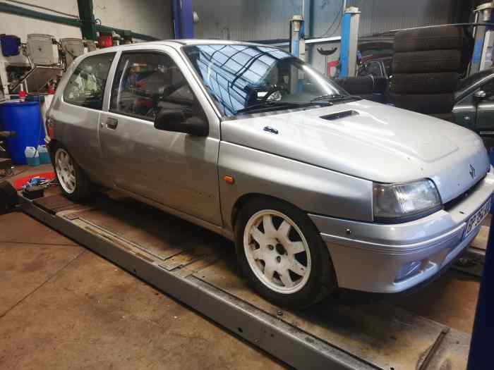 Caisse clio Williams ou 16s