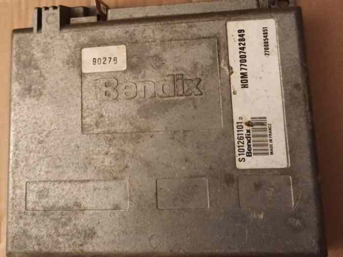 BOITIER CALCULATEUR RENAULT 19 16S 0