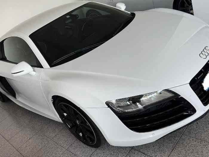 Audi R8 V10 - Full carbon