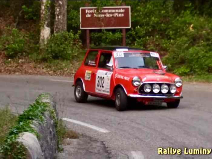 Mini british leyland cooper 1300 2