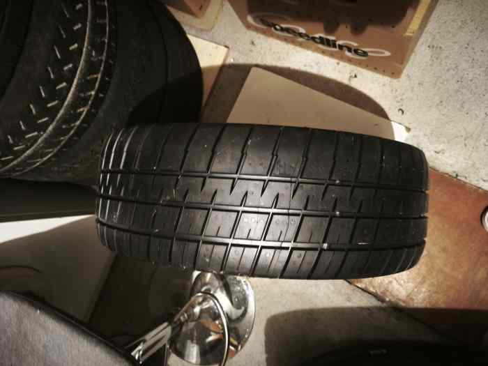 2 pneus Michelin 17 MW pluie neufs