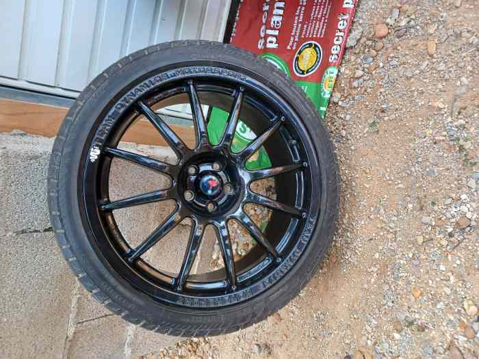 4 roues Motor sport Marque AVON 1