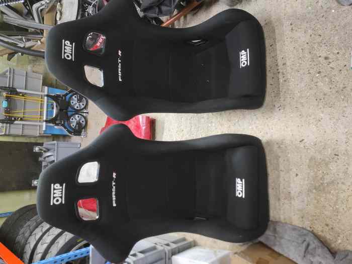 Baquet OMP First R 2023
