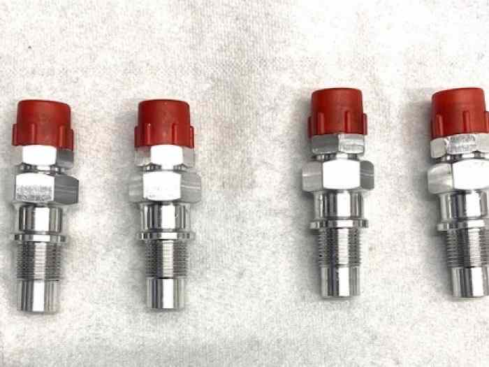 4 kugelfischer injectors as new for Bm...