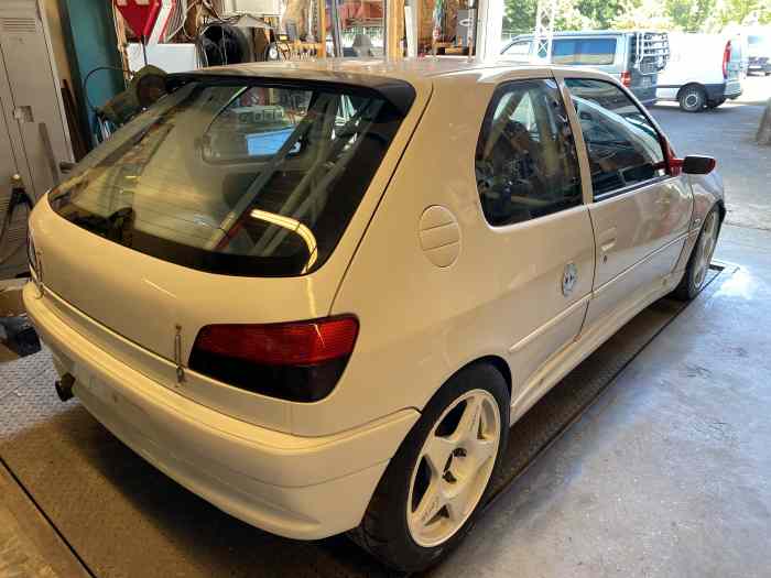 Peugeot 306 gr A ex peugeot sport italie - pièces et voitures de course ...
