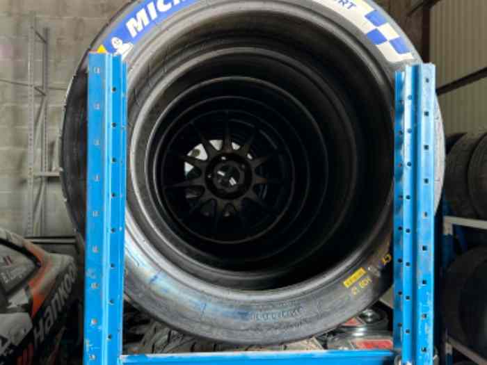 Pneus Michelin rallye h30 18’’ neuf 0