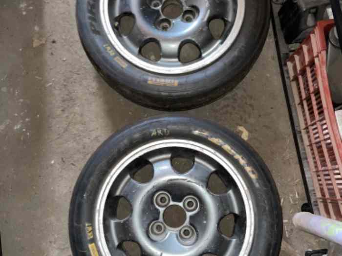 Vends 2 pneus pirelli rkw7 en 15 pouces 1