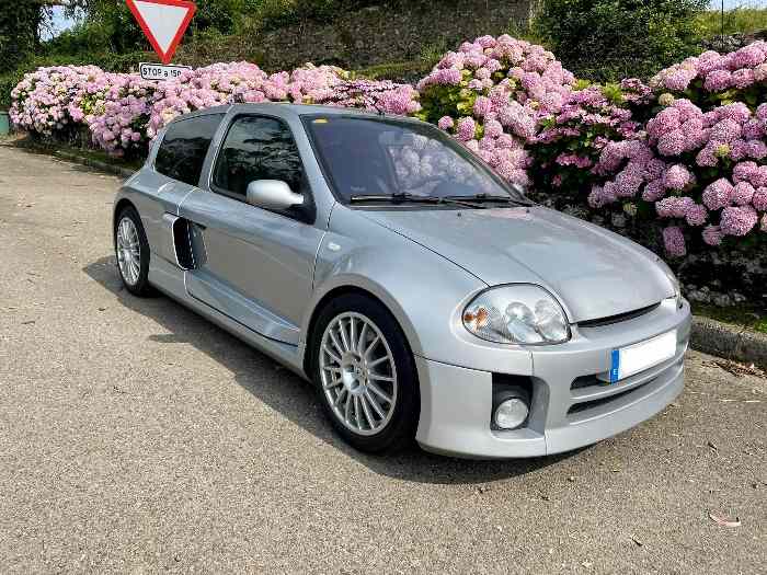 Renault Clio V6 Phase 1 0