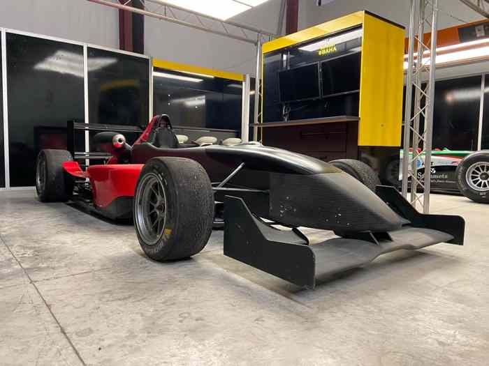 Dallara F3 toyota engine