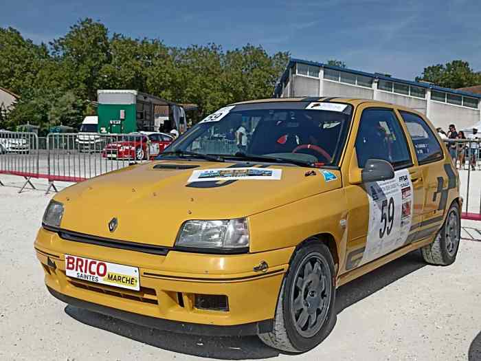 Clio Williams A7 + autre caisse +nombreuses pièces 2