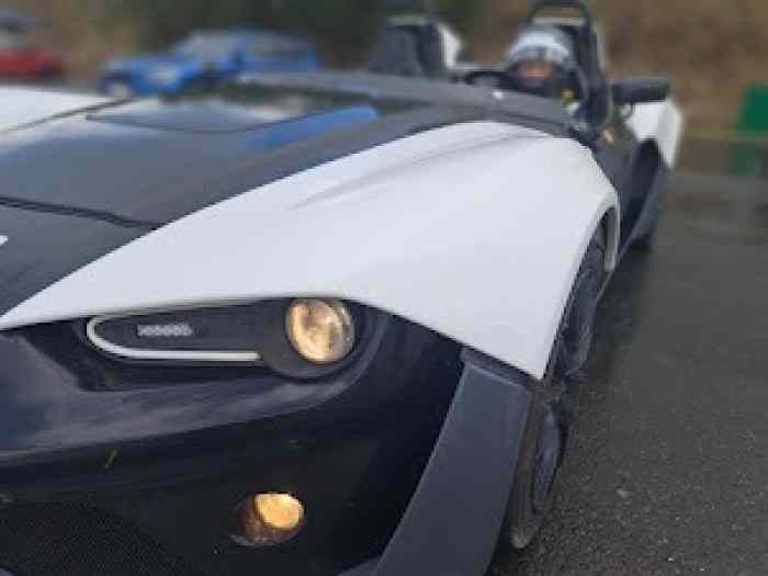 ZENOS E10 BIPLACE 4
