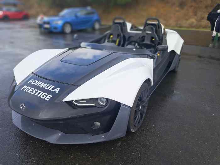 ZENOS E10 BIPLACE