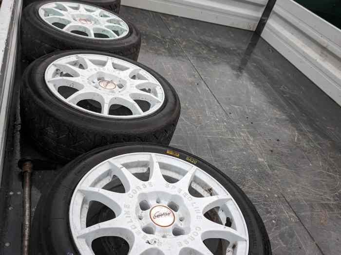Jante speedline 16 pouces avec pneu Michelin 2