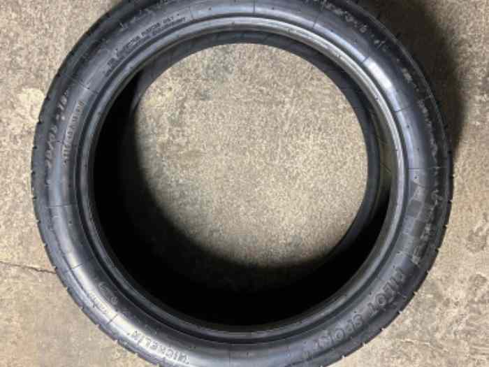 9 pneus neufs Michelin 20-65-18 en 31/33 2