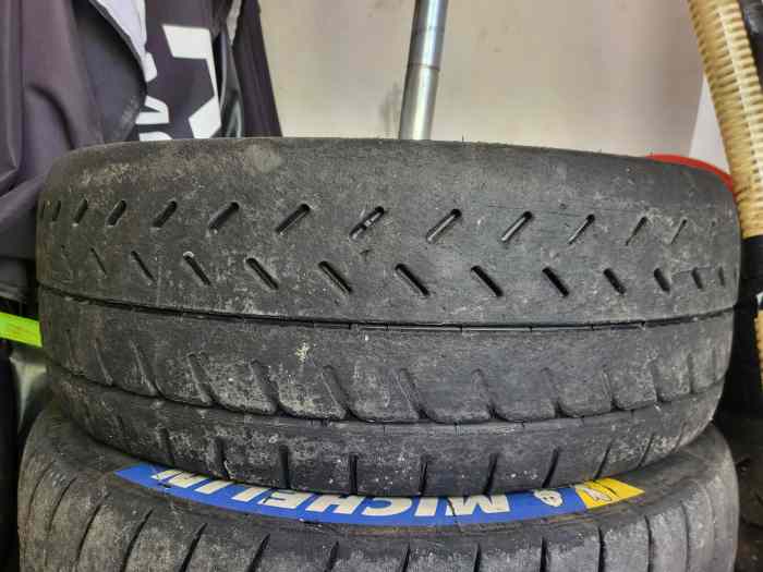 Pneu michelin r31 16 pouce pièces et voitures de course à vendre, de rallye et de circuit.
