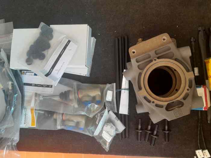 Formula Renault 2.0 Parts / pièces formule renalut 2.0 5