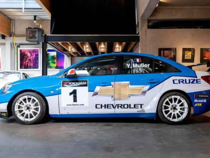 Chevrolet Cruze RML YVAN MULLER WTCC WORLD CHAMPION 2010 1