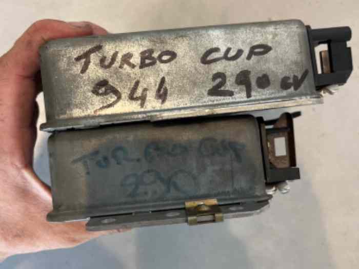 Calculateur 944 Turbo cup d’époque 2