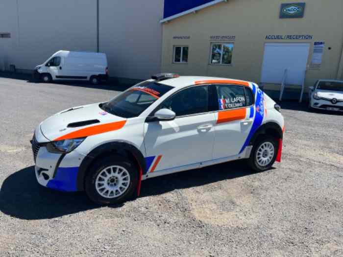 208 Rally4 LOCATION TERRE ET ASPHALTE Dernière Evo 1