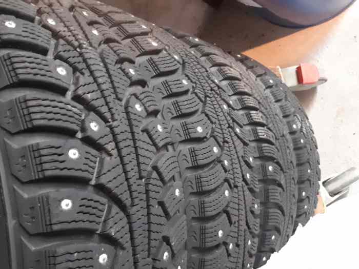 Paire Chaussettes à Neige Homologuées Pour Pneu 185/60R15 - Jante 15 Pouces Routes Verglacées