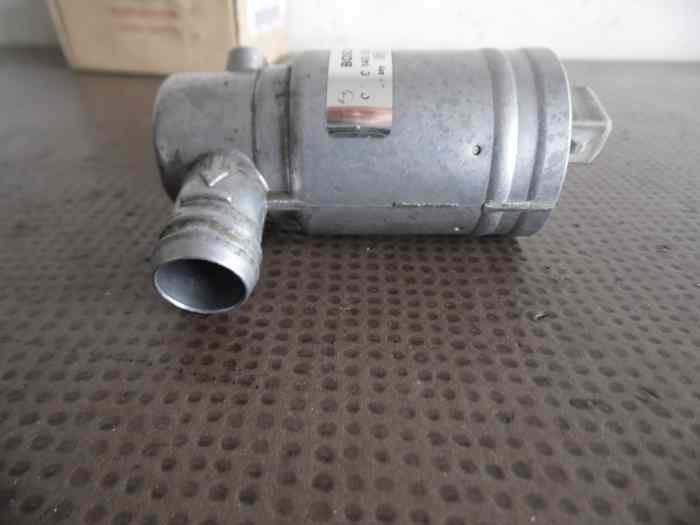 ACTUATEUR DE RALENTI 96460616000 PORSCHE 964 / 944S / 944S2 4