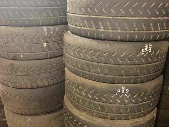 LOT DE PNEUS MICHELIN 20/65/18 R21 / R11 OCCASIONS 2