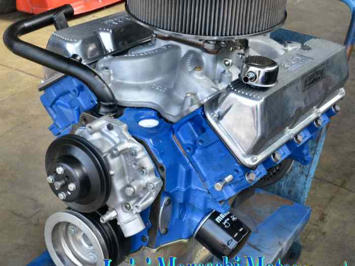 Ford V8 351 Cleveland Engine 0