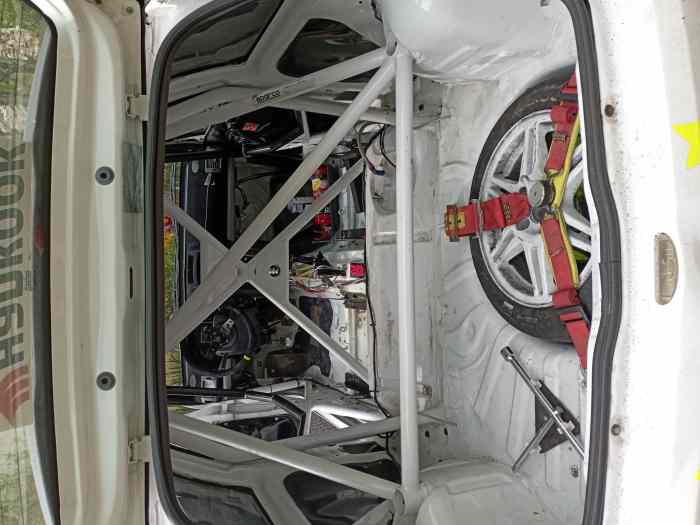 Clio top A7 , échange ,reprise auto de course , tourisme 1
