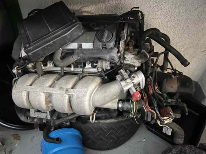 moteur complet R19 16S