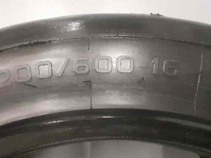 2 slics Pirelli P Zero D3 200 60016 0