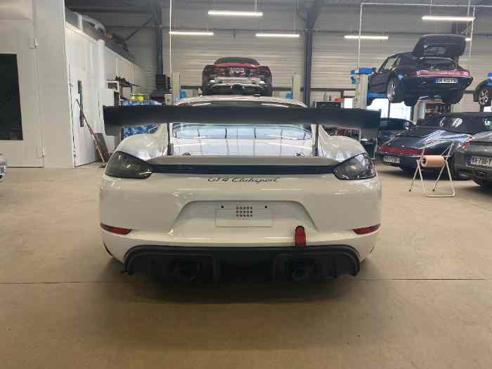 Porsche 718 Cayman GT4 Clubsport 3