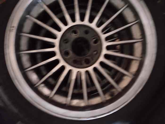 A vendre BMW e 21moteur 323 1